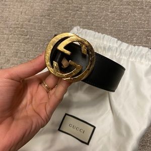 Gucci belt with dust bag